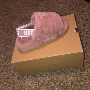 Ugg fluff slippers